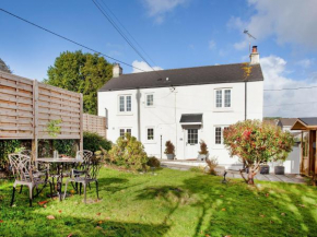 Harlequin Cottage